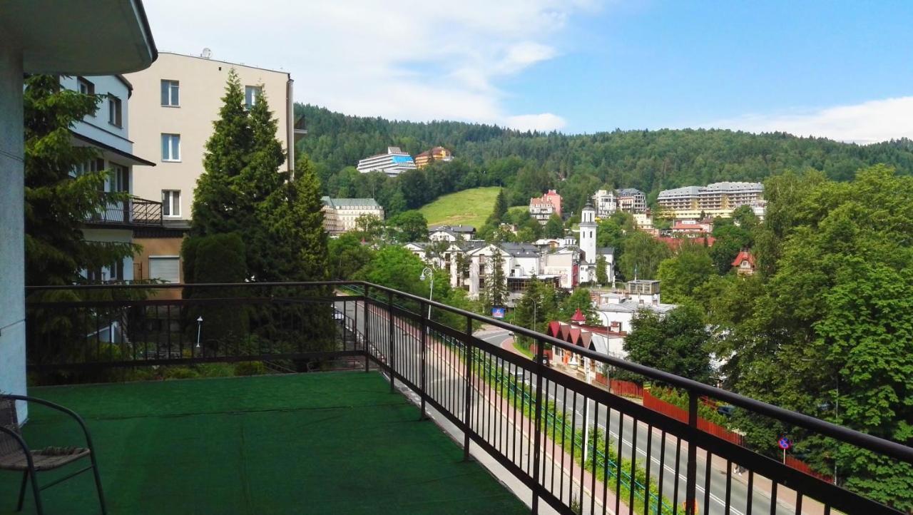 Domy Wczasowe Tryumfy Bed & Breakfast Krynica Zdroj Ngoại thất bức ảnh