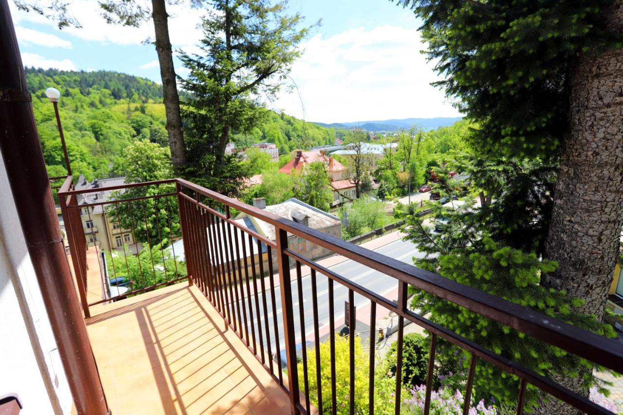 Domy Wczasowe Tryumfy Bed & Breakfast Krynica Zdroj Ngoại thất bức ảnh