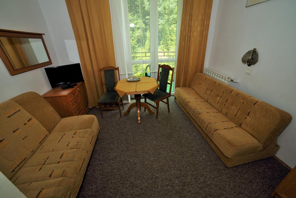 Domy Wczasowe Tryumfy Bed & Breakfast Krynica Zdroj Phòng bức ảnh